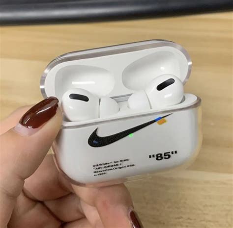 luxury airpod pro phone case.